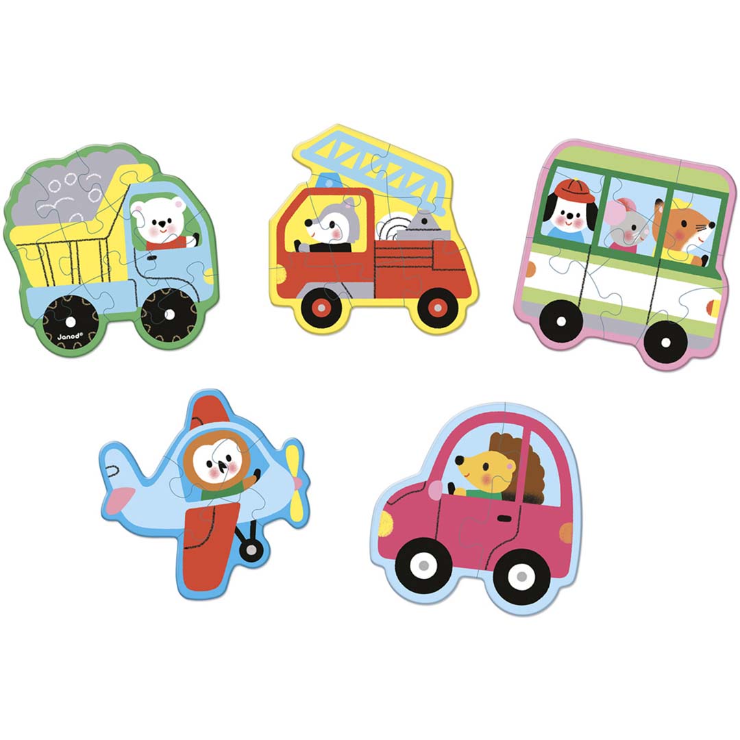 Vijf Janod kartonnen voertuigpuzzels met dieren, waaronder een kiepwagen, brandweerwagen, bus, vliegtuig en auto.
