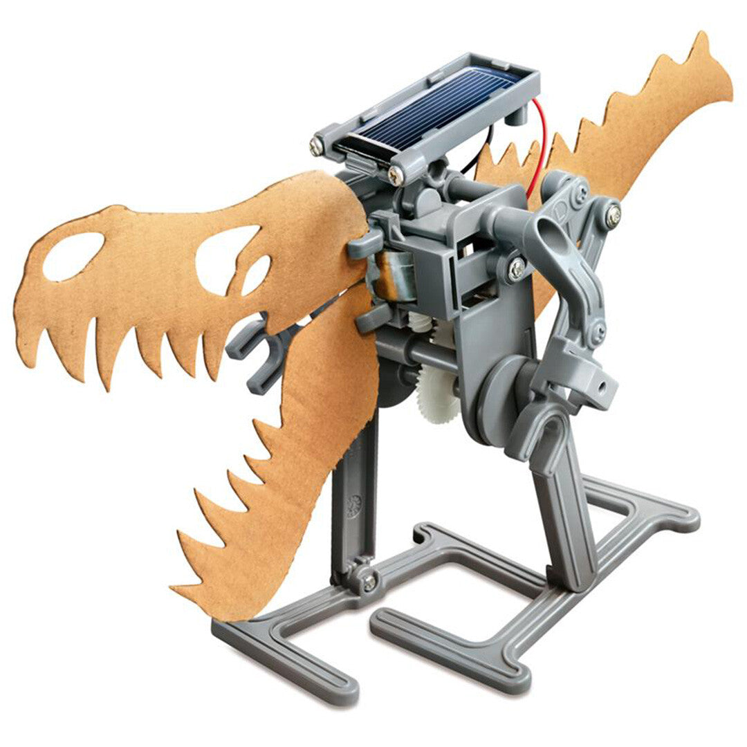 Een gebouwde 4M Solar Robot in de vorm van een dinosaurus met een zonnepaneel op zijn rug.