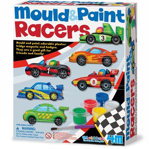 Verpakking van de 4M Mould & Paint Racers hobbyset met afbeeldingen van raceauto's en verf.