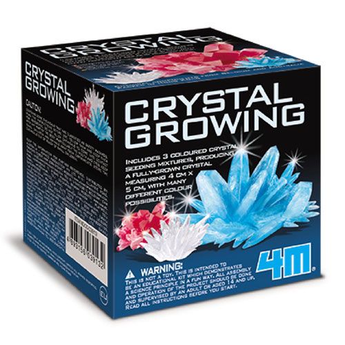 4M Crystal Growing wetenschapsset verpakking met afbeeldingen van blauwe, rode en witte kristallen.