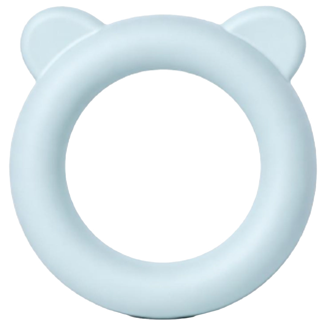 Een lichtblauwe little l siliconen rammelaar voor baby's in de vorm van een ring met berenoren.