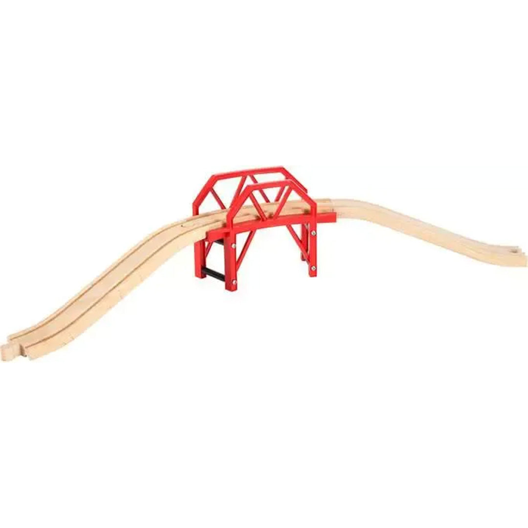 Brio houten spoorbrug met rode constructie en houten op- en afritten.