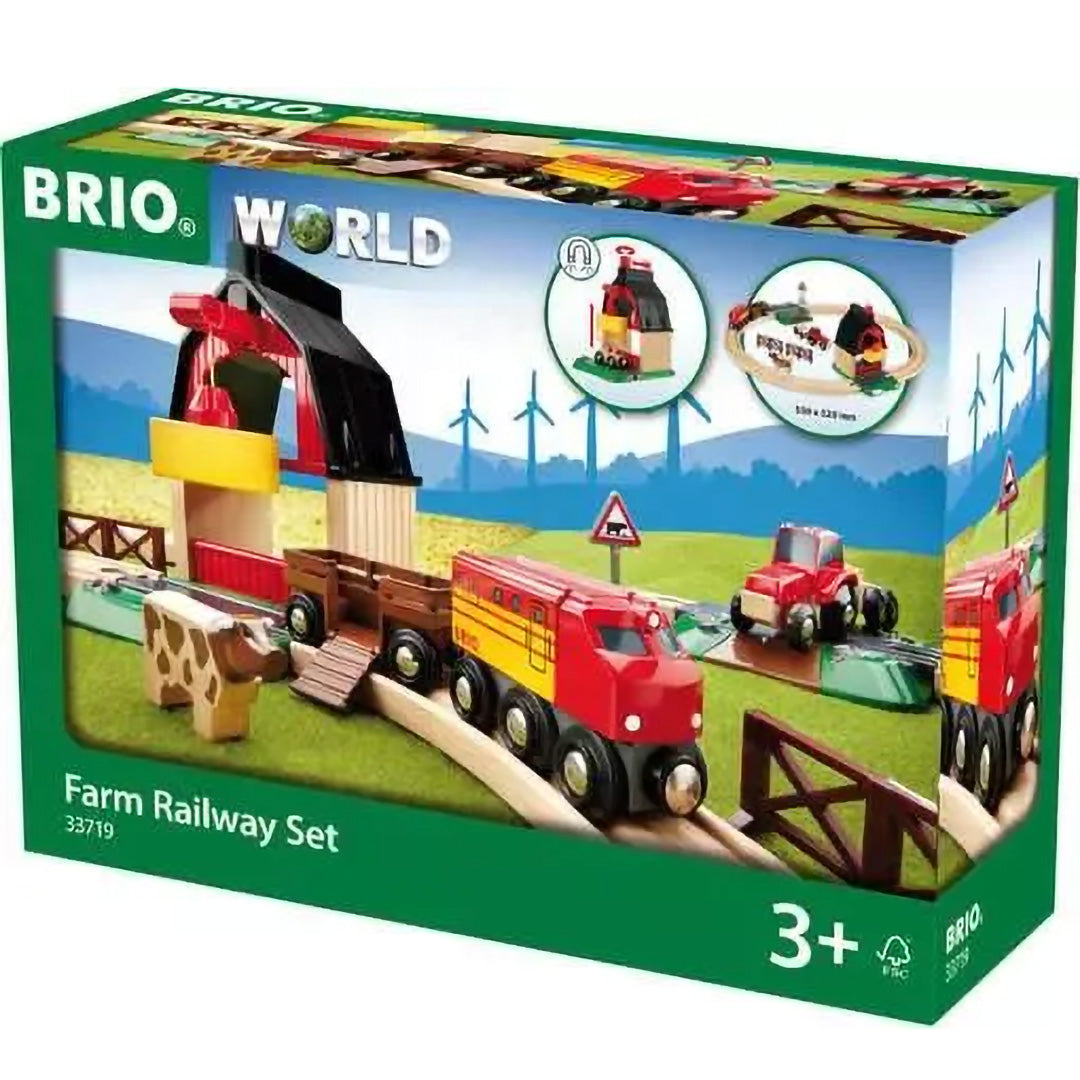 De verpakking van de Brio Farm Railway Set met een afbeelding van de treinbaan in een boerderijthema.