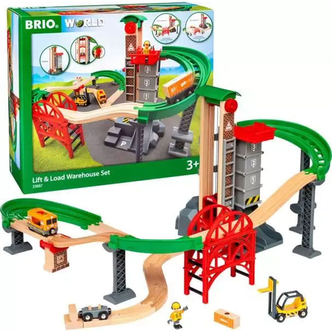Brio houten treinbaan heffen en laden set, compleet met voertuigen en figuren, met de productverpakking op de achtergrond.