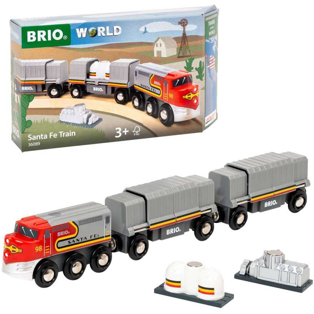 Brio Santa Fe speelgoedtrein met rode locomotief, twee grijze wagons en twee ladingen, afgebeeld met de productverpakking.