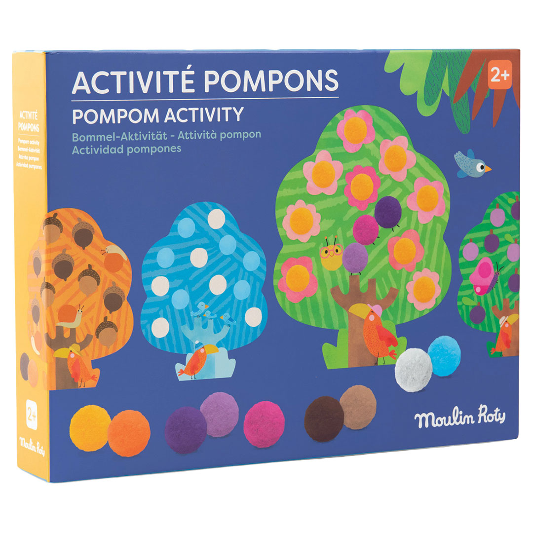 Verpakking van de Moulin Roty pompom knutselset met kleurrijke bomen en pompoms.
