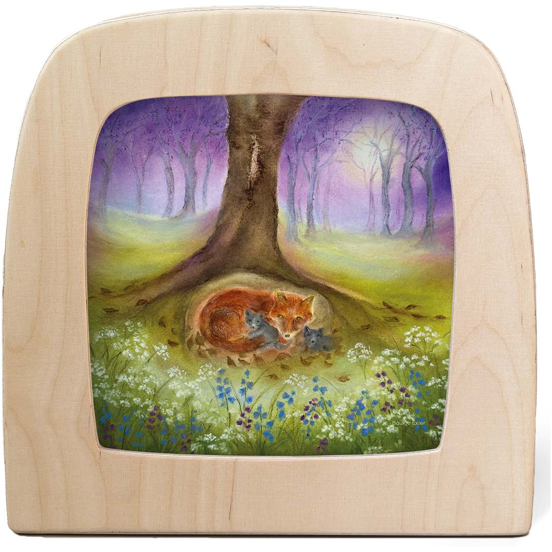 Toverlux toverplaat met vossenfamilie in een houten frame, van voren gezien.