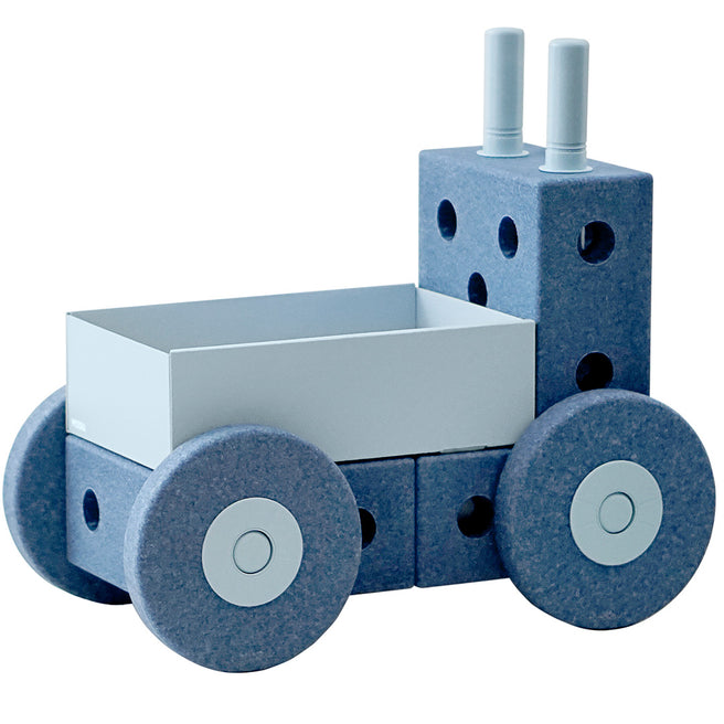 modu 3-in-1 baby walker in de vorm van een blauw voertuig met een lichtblauwe laadbak.