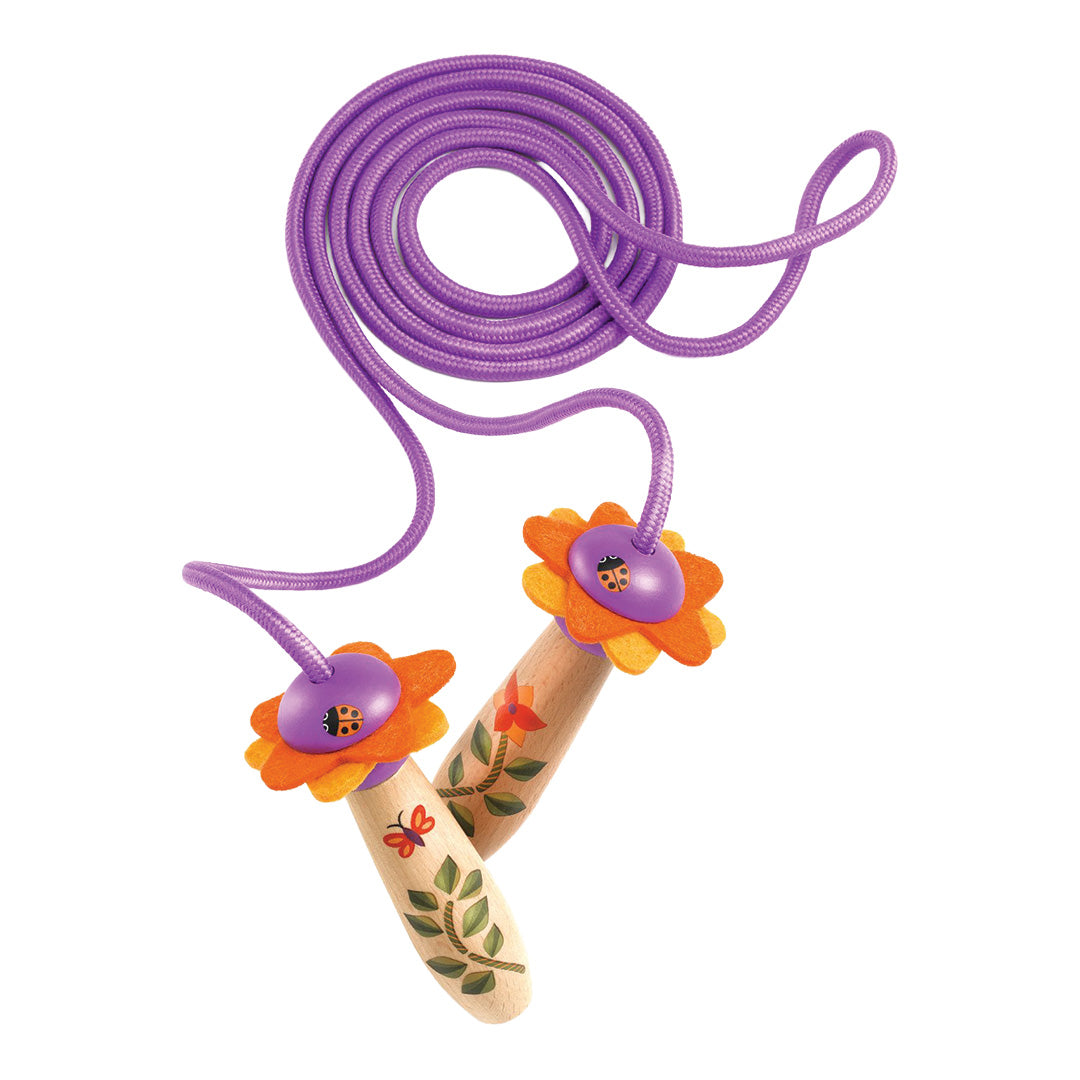 Djeco springtouw Florita met paars touw en houten handvatten versierd met bloemen en dieren.