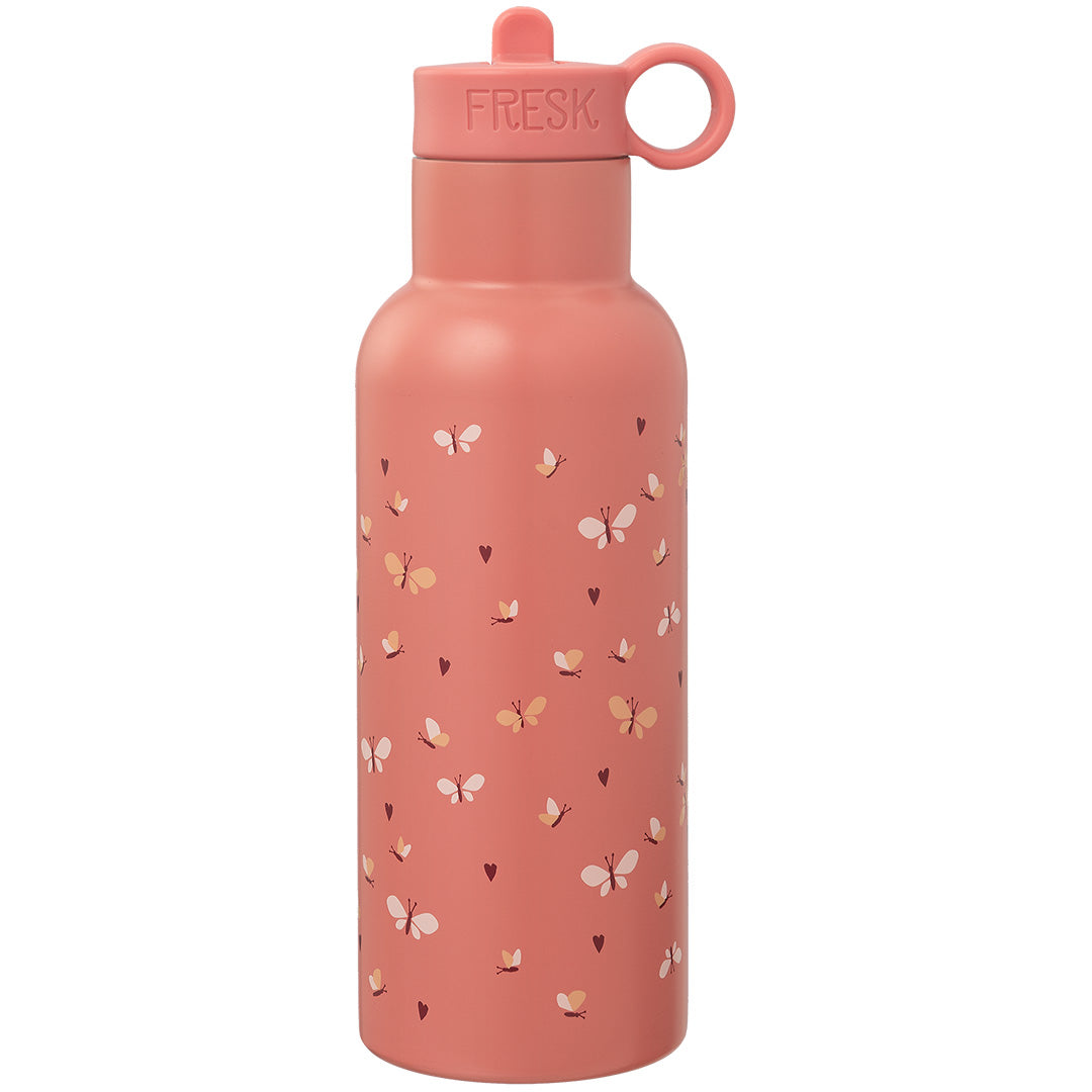Fresk roze thermosfles met vlinder- en hartenpatroon en roze dop.
