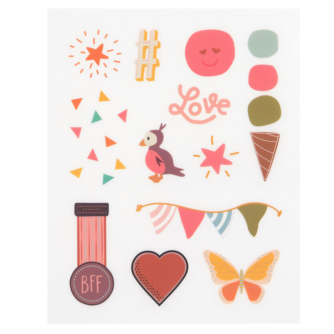 Detail van Lässig rub on stickers met een vogel, hart, sterren, 'Love' tekst en een vlinder.