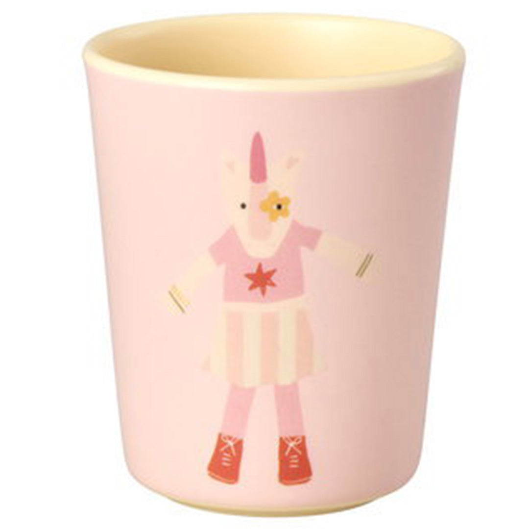 Roze rice kinderbeker van plastic met een eenhoornfiguur.