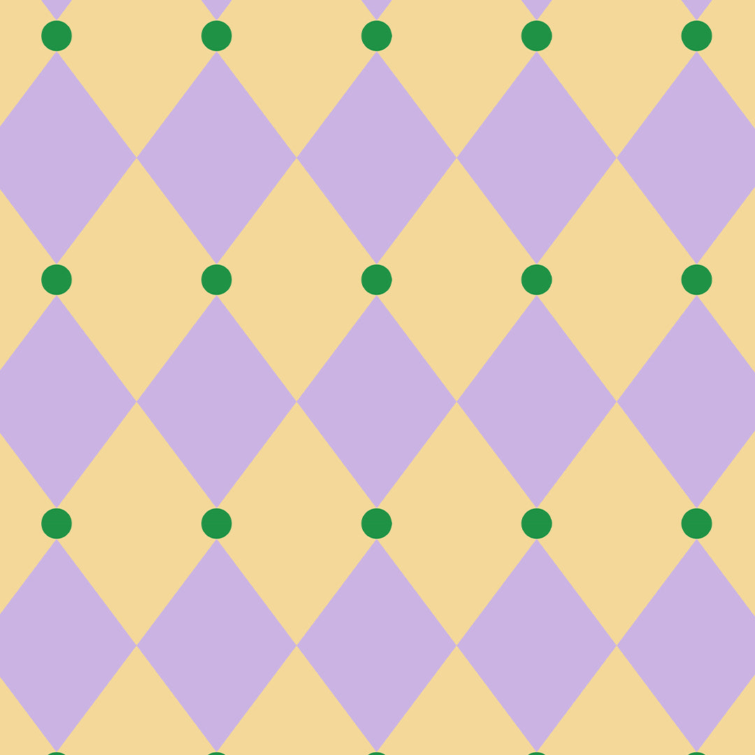 ole inpakpapier met een patroon van paarse diamanten en groene stippen op een gele achtergrond.