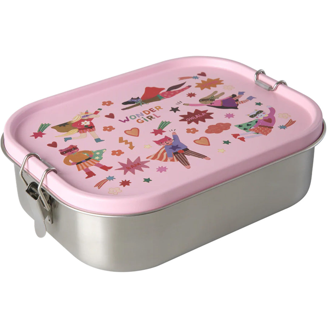 Gesloten roze rice rvs broodtrommel met superheldenfiguren op de deksel.