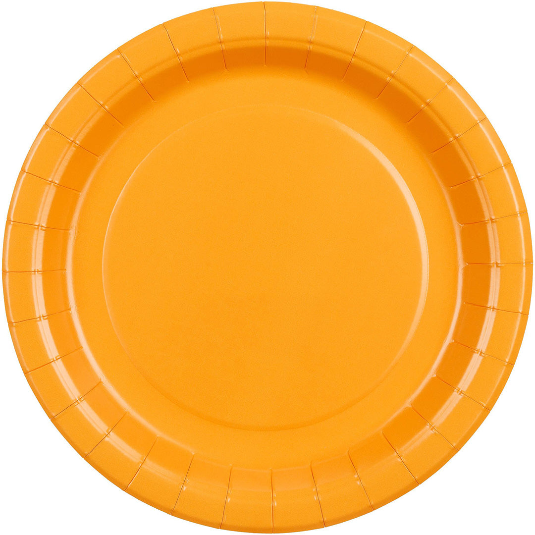 Partydeco oranje papieren bord, van bovenaf gefotografeerd.