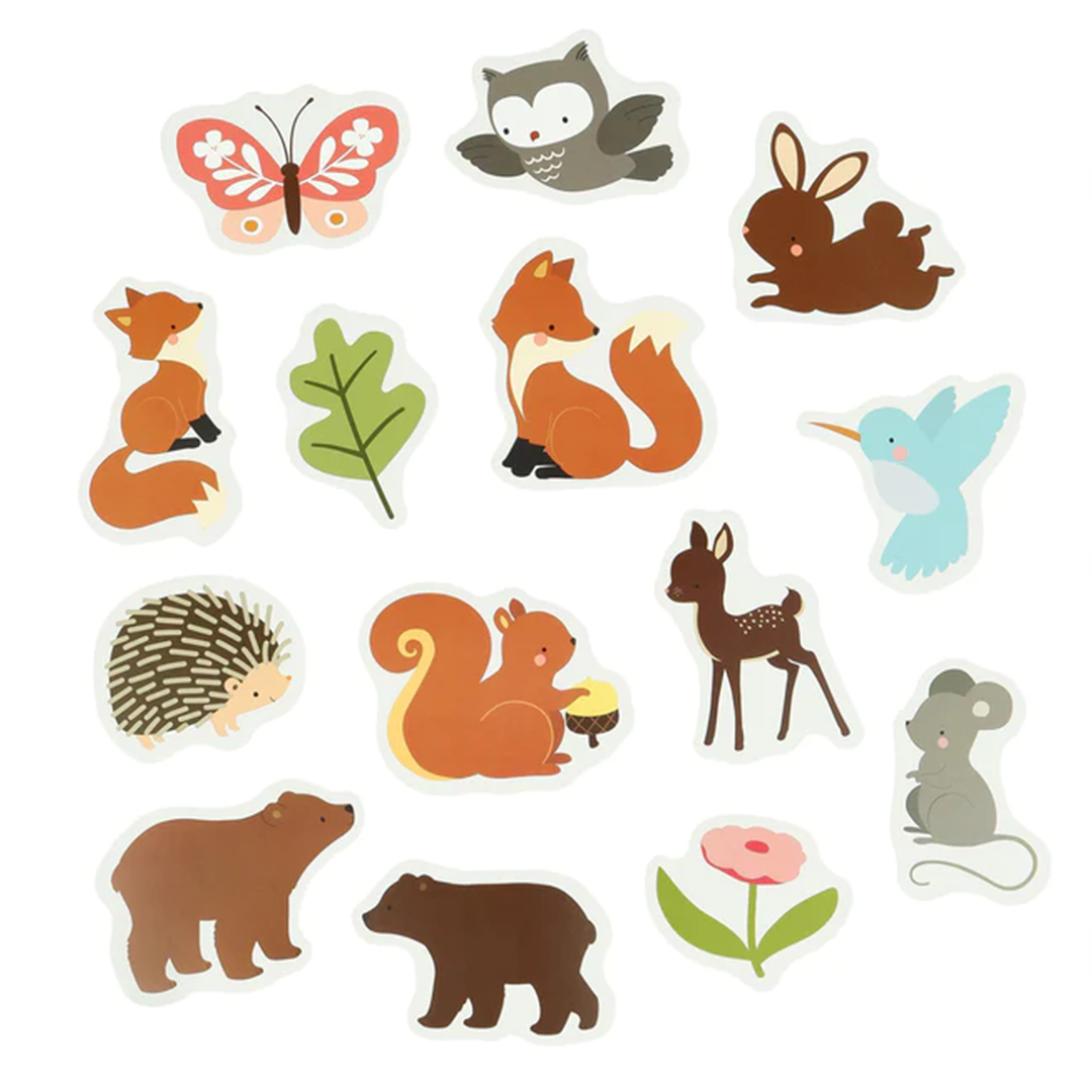 Overzicht van alle a little lovely company badfiguren bosvriendjes, waaronder vossen, beren, een eekhoorn, uil en vlinder.