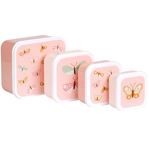 Een set van vier roze A Little Lovely Company broodtrommels met vlinderpatronen, schuin van voren gezien.