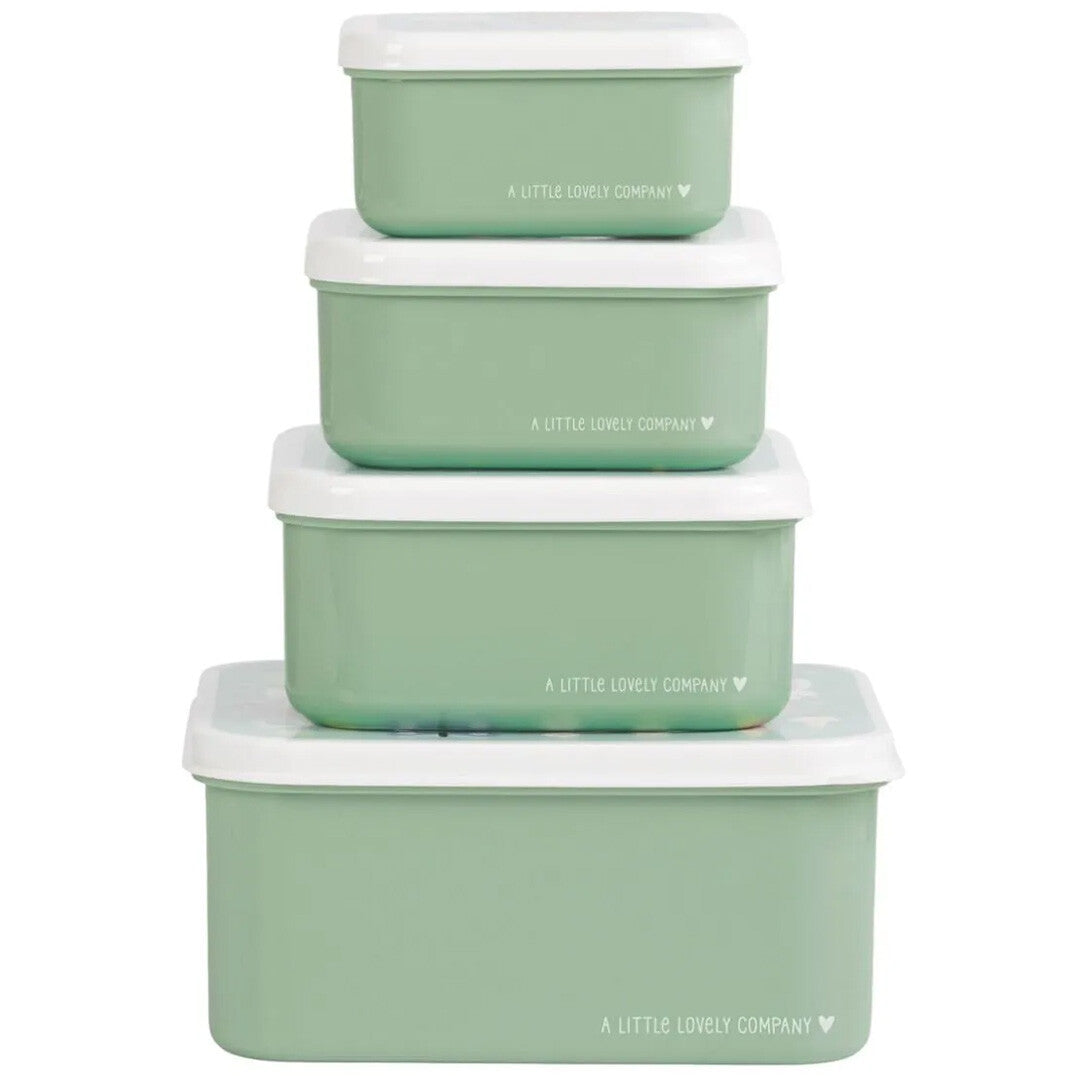 De A Little Lovely Company broodtrommelset met vier groene plastic lunchboxen, gestapeld van groot naar klein, met witte deksels en merknaam.