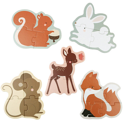 Vijf complete a little lovely company kinderpuzzels van bosdieren: een eekhoorn, konijn, muis, hertje en vos.