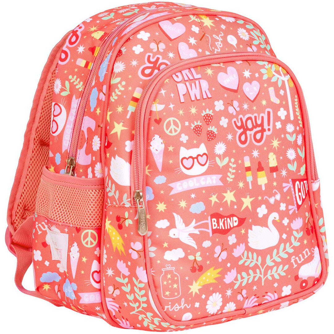 Een schuin aanzicht van de a little lovely company roze schoolrugzak met 'fun' patroon.