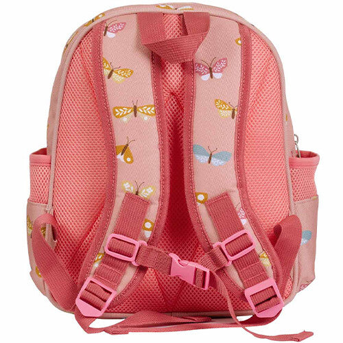 Achteraanzicht van de a little lovely company roze schoolrugzak met vlinderpatroon, inclusief de verstelbare schouderbanden en borstband.