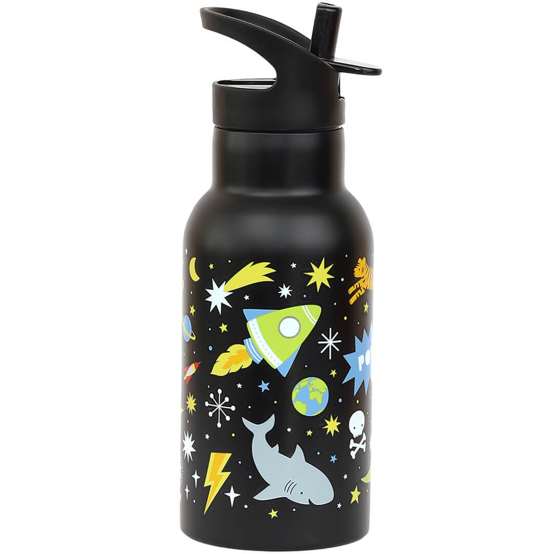 A Little Lovely Company zwarte kinder drinkfles met galaxy en diverse figuren, waaronder een groene raket en een haai.