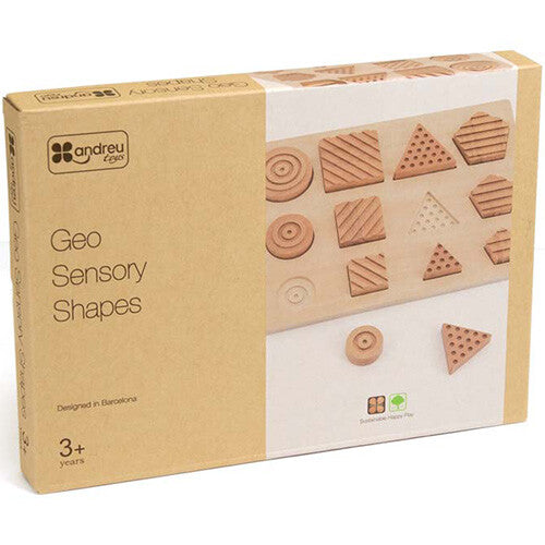 De bruine kartonnen verpakking van de Andreu Toys Geo Sensory Shapes houten puzzel.