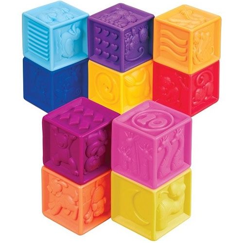B toys veelkleurige rubberen stapelblokken met reliëf van dieren en cijfers.
