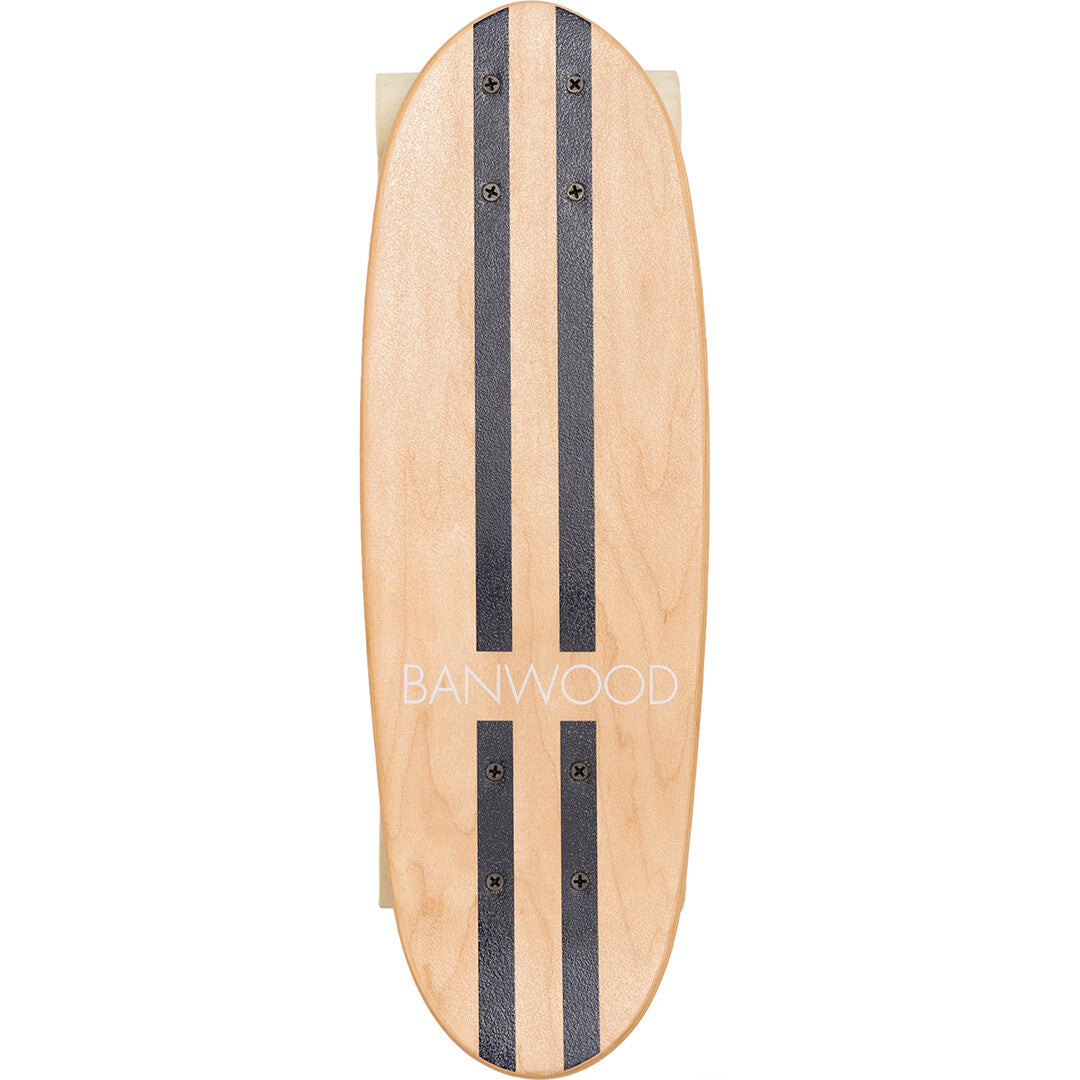 Banwood kinderskateboard, van bovenaf gezien, met beige dek, twee donkerblauwe strepen en het merklogo.