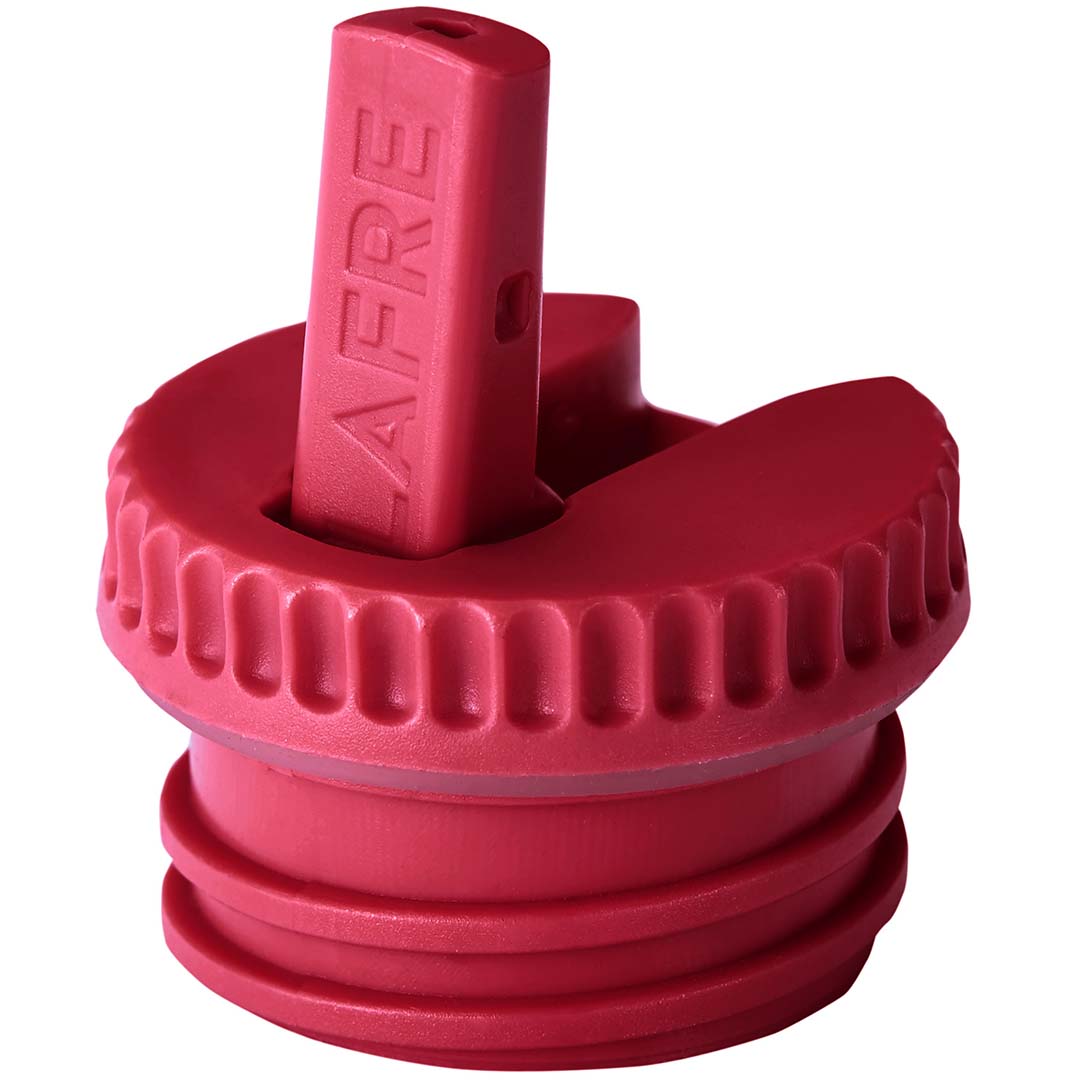 Blafrem rode plastic dop met drinktuit en logo.
