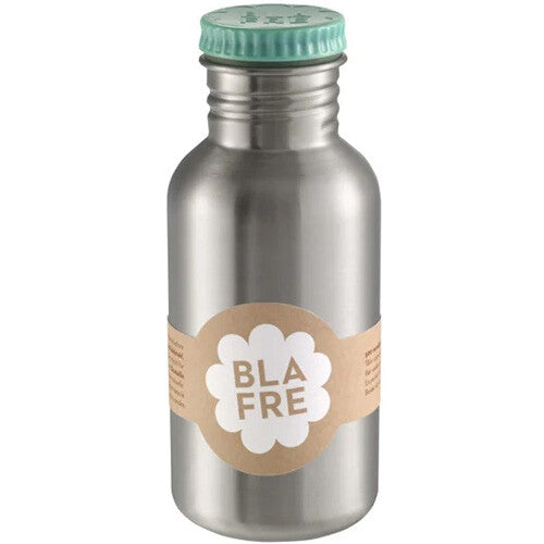 Blafre roestvrijstalen drinkfles met blauwgroene dop en Blafre-label.