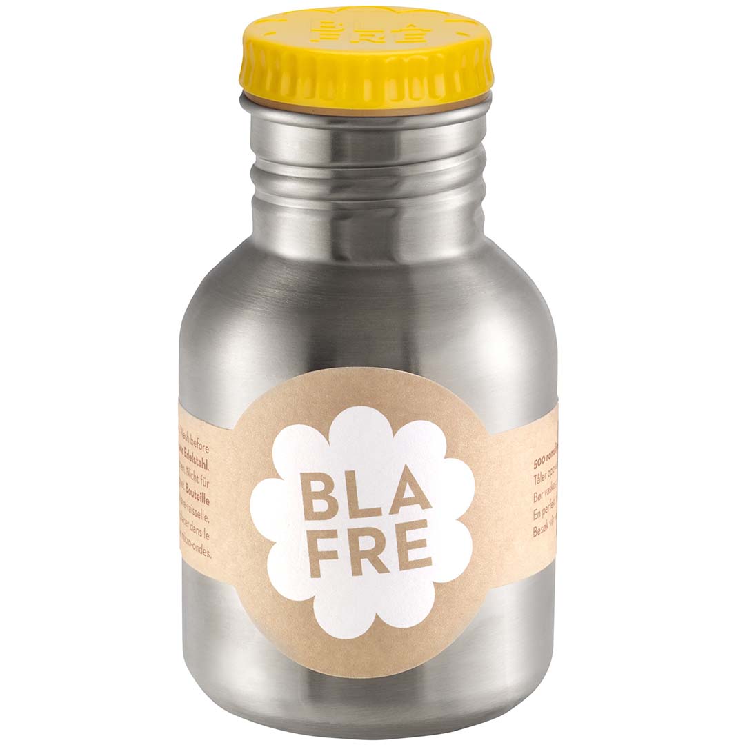 Blåfre RVS drinkfles met gele dop en een bruin etiket met 'BLAFRE'.