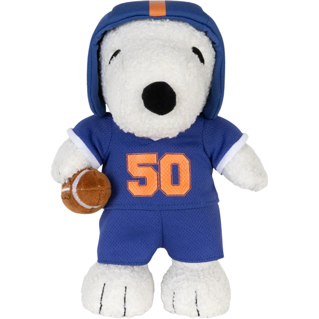 Voorkant van de pluchen knuffelhond Snoopy in blauw American football uniform.