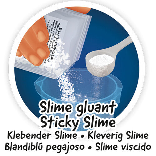 Detail van de Buki Mega Fluo & Glow set met wit slijmpoeder dat in een maatbeker wordt gegoten.
