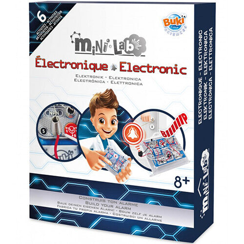 De voorkant van de Buki Mini Lab Electronic kit verpakking met een cartoonjongen en elektronische componenten.