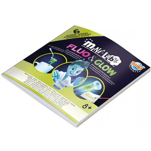 Het instructieboekje van de Buki Mini Lab Fluo & Glow wetenschapsset met de voorkant van de verpakking.