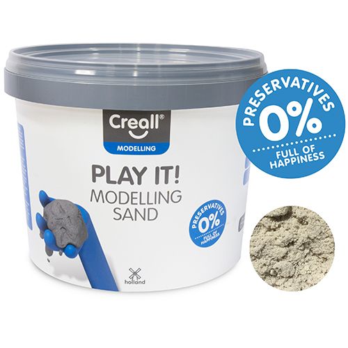 Creall modelleerzand in een witte emmer met grijs deksel en productinformatie.