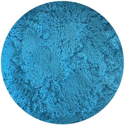 Detail van felblauw Creall modelleerzand met textuur.