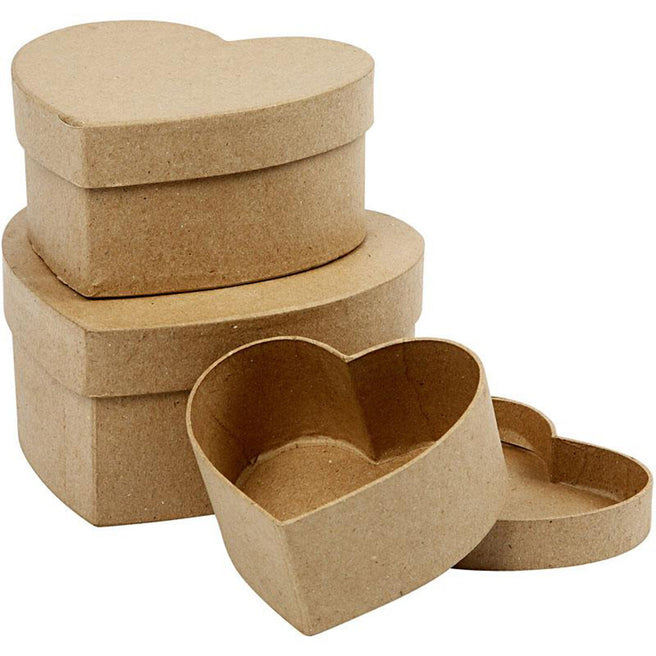 Creativ Company set van drie hartvormige papier-maché dozen, waarvan één open.