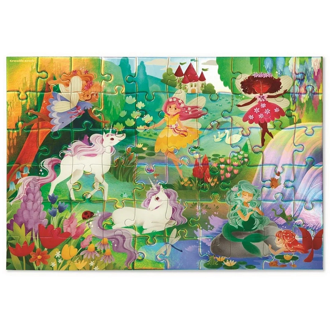 Crocodile Creek legpuzzel van 60 stukjes met een magisch landschap vol feeën, eenhoorns en een zeemeermin.