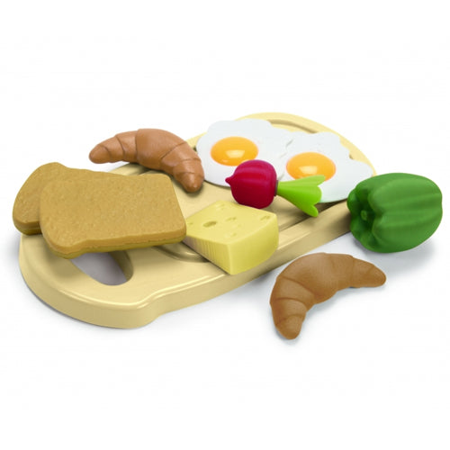 Dantoy speelgoed ontbijtplank met plastic toast, kaas, croissants, gebakken eieren, radijs en paprika.
