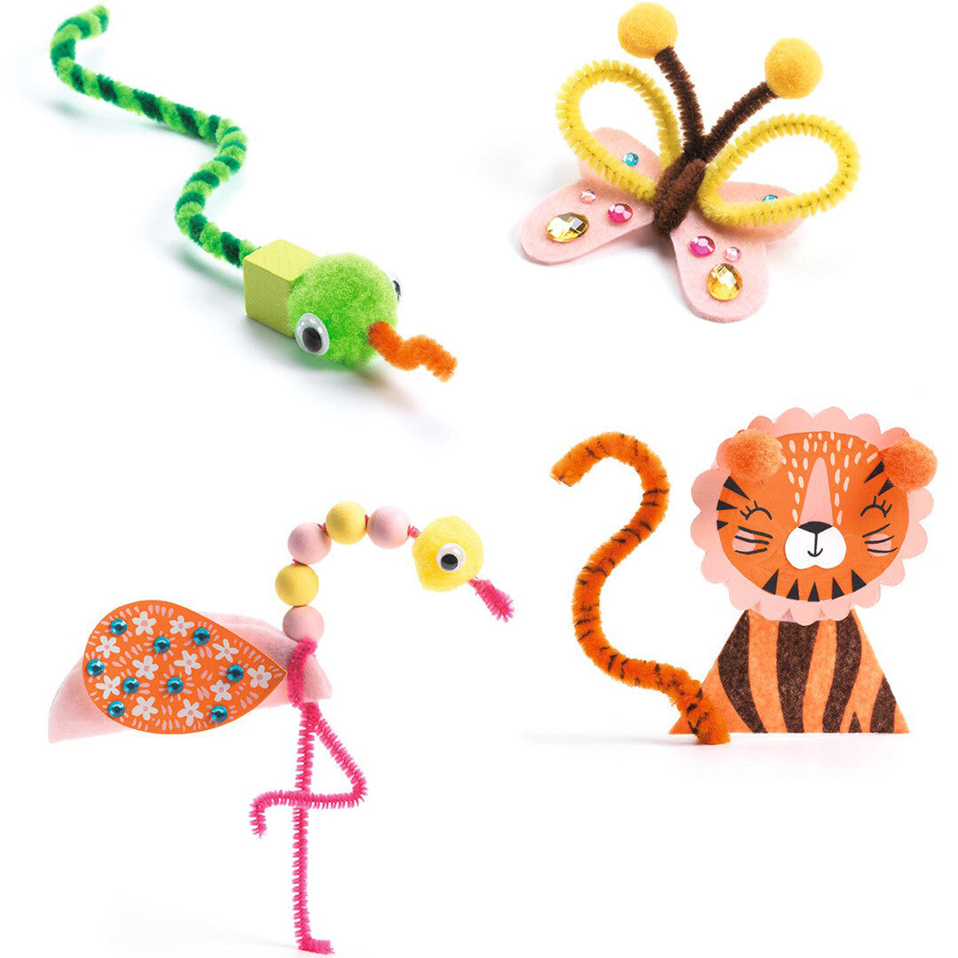 Vier geknutselde jungledieren: een groene slang, gele vlinder, roze flamingo en oranje tijger.