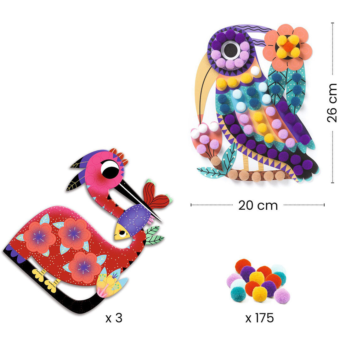 Infographic met twee afgewerkte vogels, hun afmetingen en het totale aantal pompons.