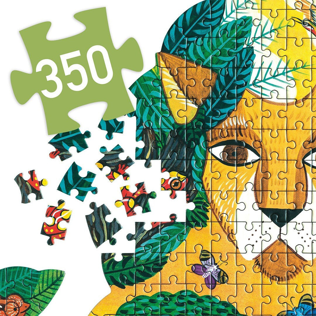 Detail van de leeuw puzzel met ontbrekende stukjes en een groen puzzelstuk met '350' erop.