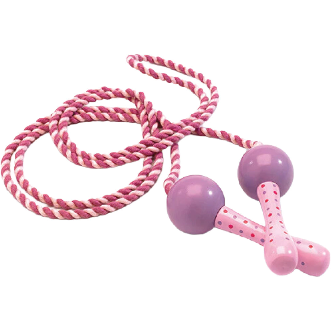 Een roze en paars springtouw met houten handvatten met stippen.