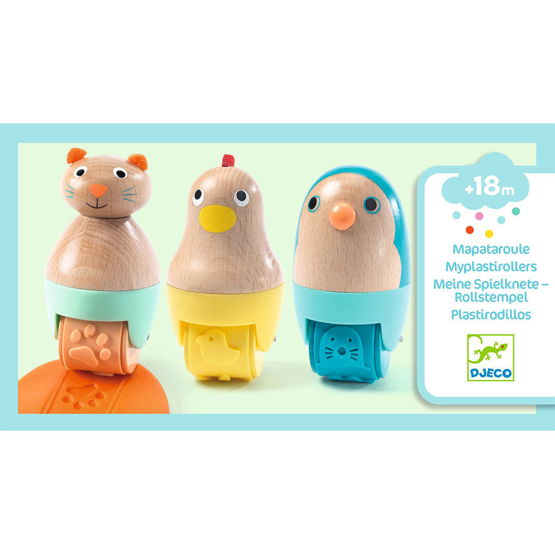 Drie Djeco houten dieren stempelrollers, een kat, kip en pinguïn, met een infographic over de leeftijd.
