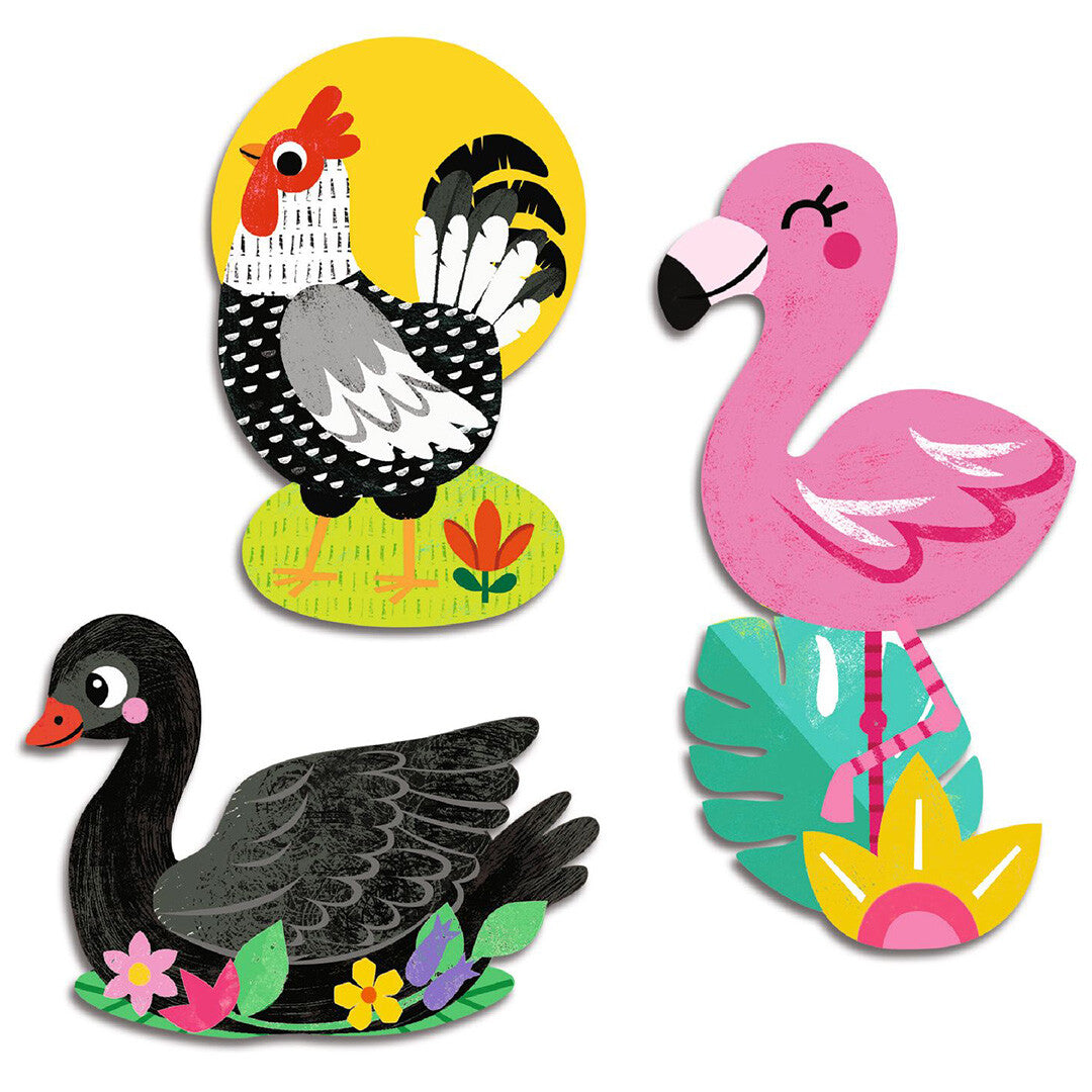 Drie Djeco vogelstickers van een haan, een flamingo en een zwarte zwaan.