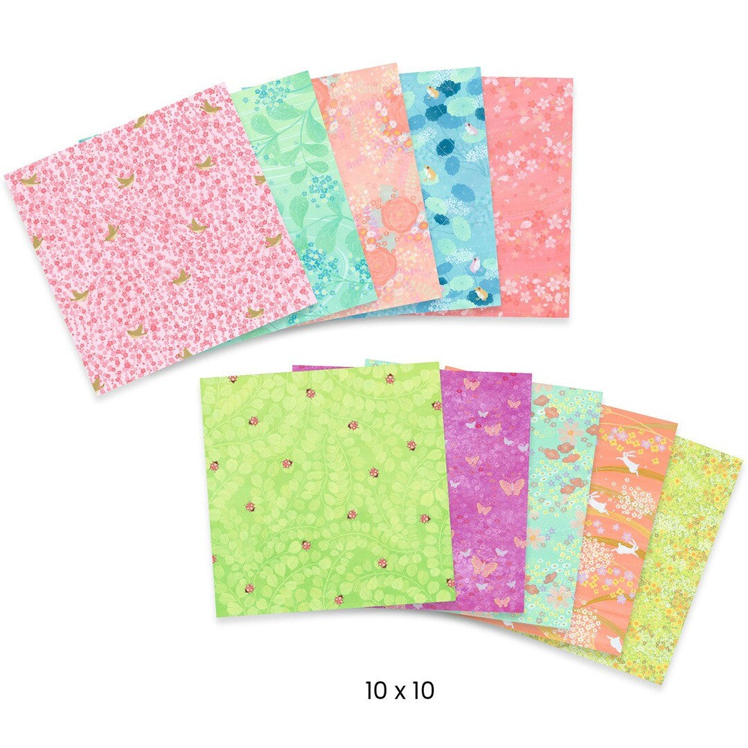 Collectie Djeco vouwpapier met diverse patronen van dieren, bloemen en bladeren, in twee rijen van 10x10 cm vellen.