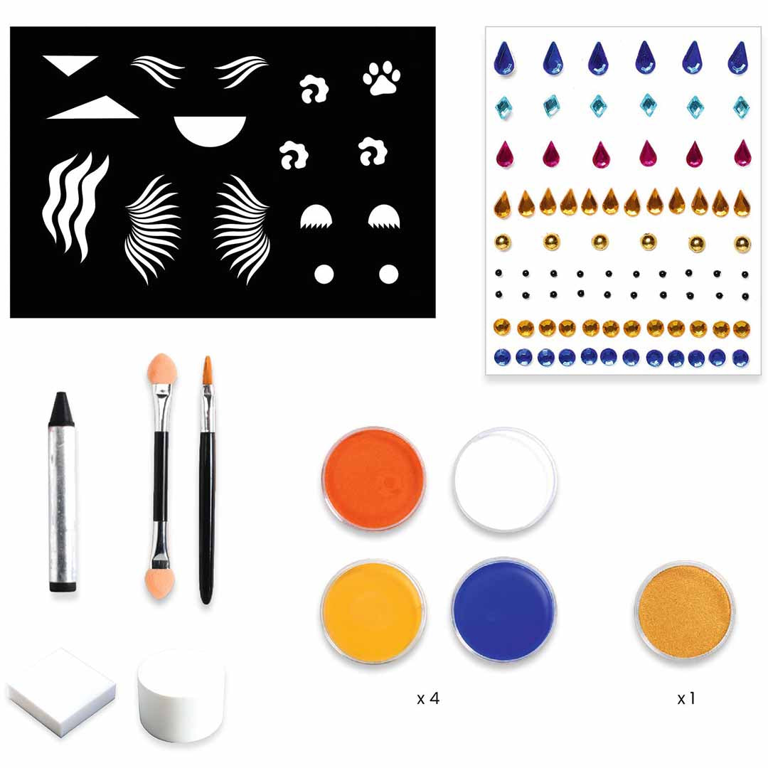 Overzicht van de onderdelen van de schminkset, inclusief stencils, edelsteenstickers, kwasten en schminkpotjes.