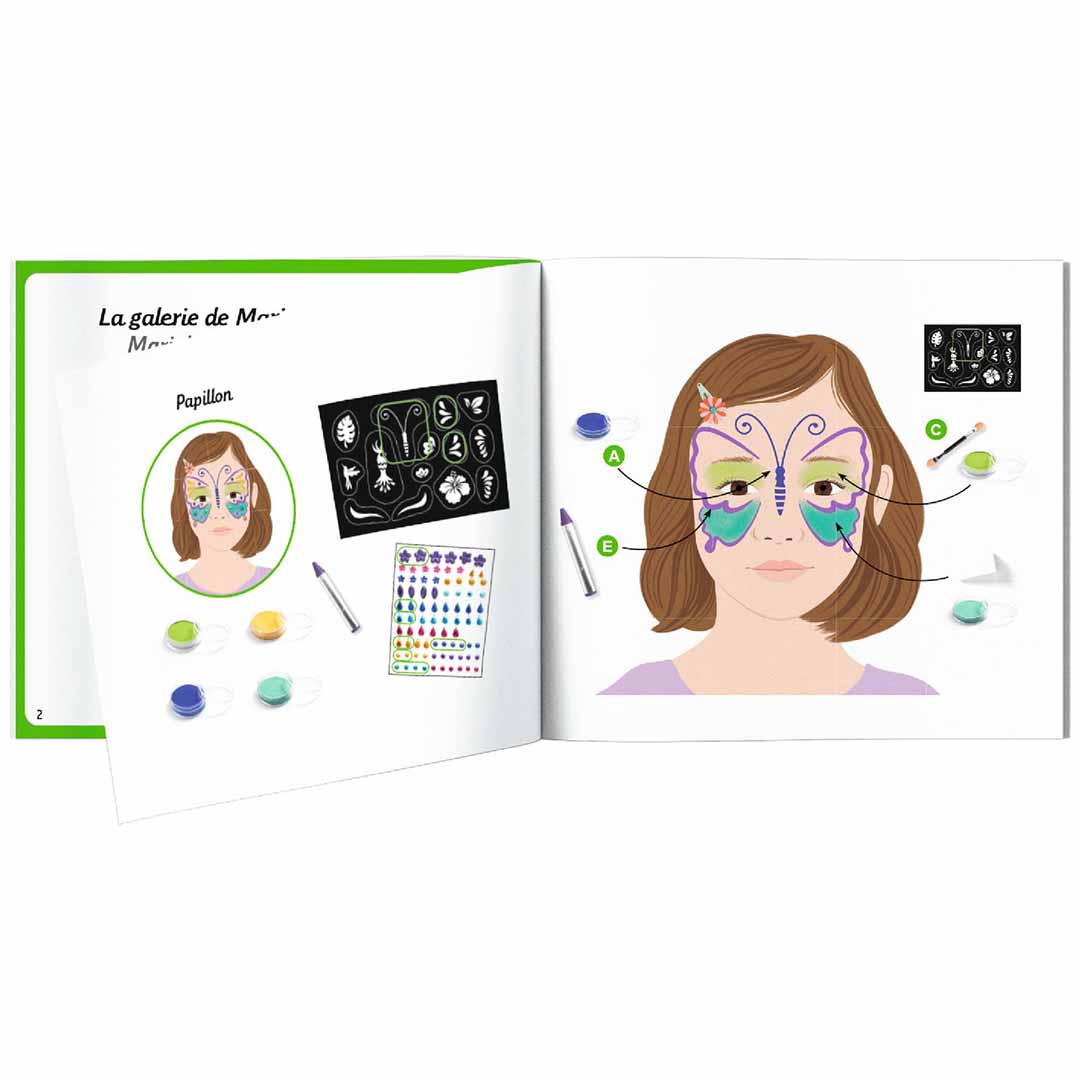 Een open instructieboekje van de Djeco schminkset met voorbeelden van gezichtsverf ontwerpen, waaronder een vlinder.